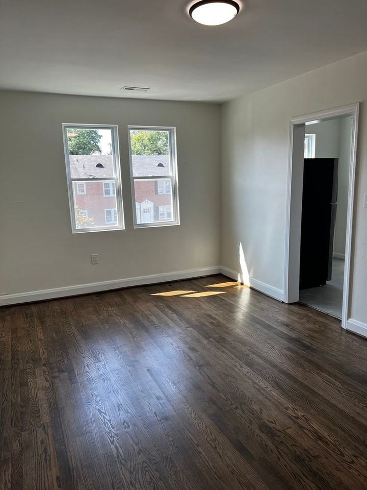 6141 Macbeth Dr - Photo 3 of 14