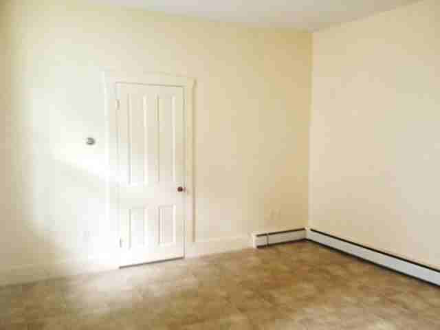 133 S Main St #b - Photo 3 of 6