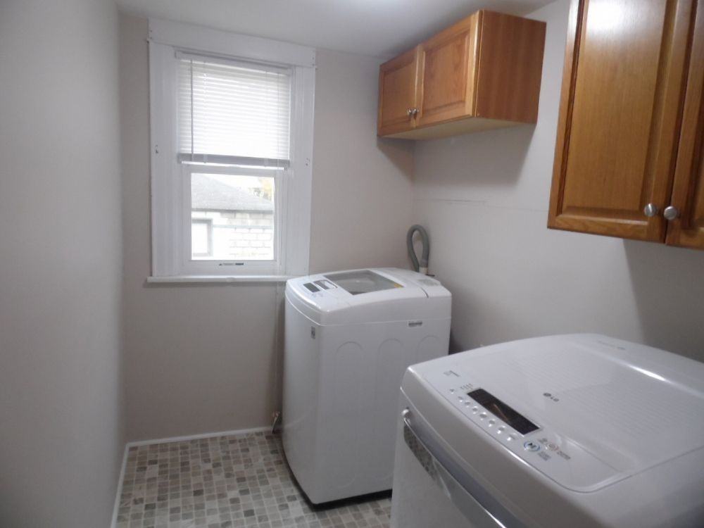 2517 W 4th St - Photo 3 of 12