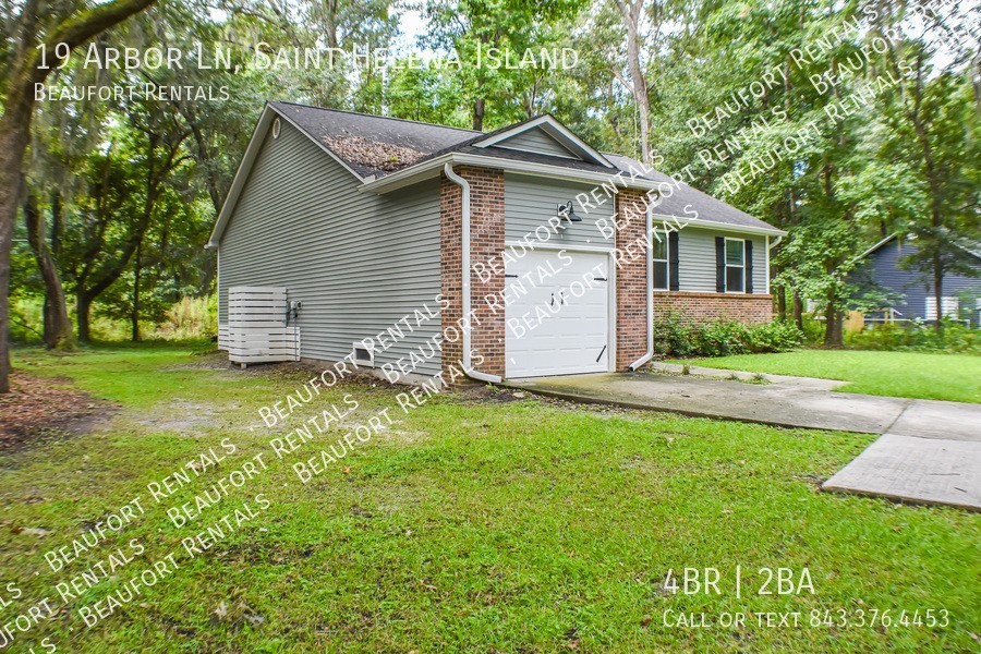 19 Arbor Ln - Photo 2 of 29