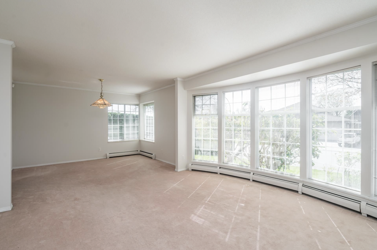 8358 143 Street - Photo 4 of 29