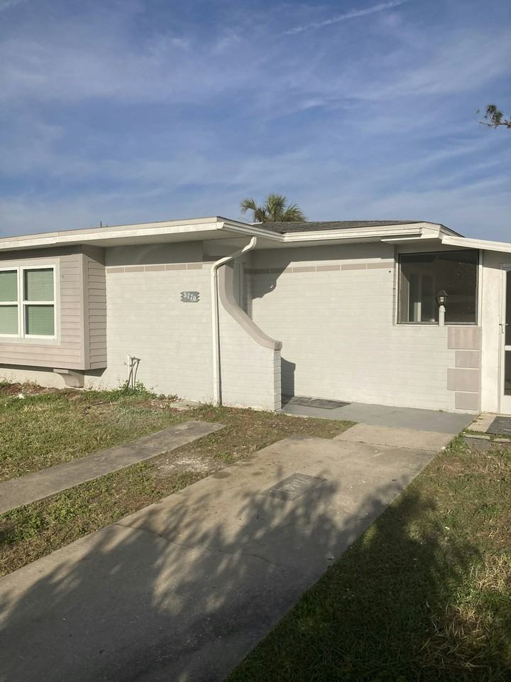 5770 Gallatin Lane - Photo 2 of 16