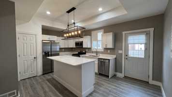 featured image of 438 Linden St