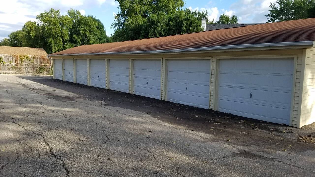 W 4th St 2422 - Photo 2 of 3