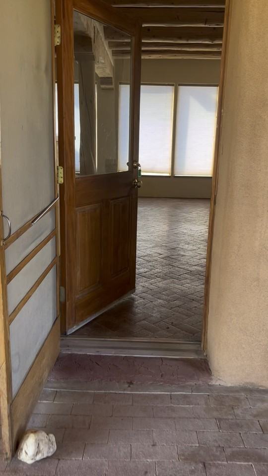 Chen-Wo/Ovejero Main - Photo 2 of 11