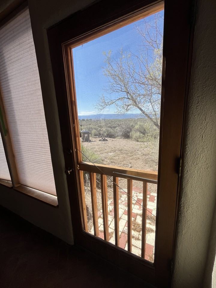 Chen-Wo/Ovejero Main - Photo 3 of 11