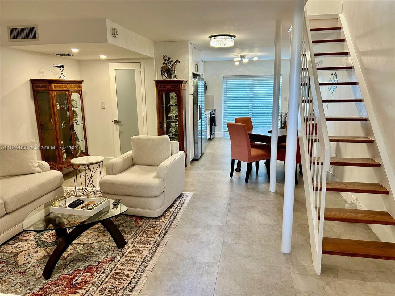 8837 Ne 4th Ave - Photo 2 of 8