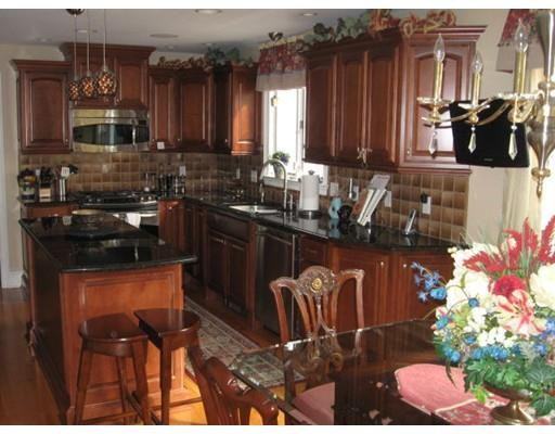 31 Leetewood Dr - Photo 2 of 16