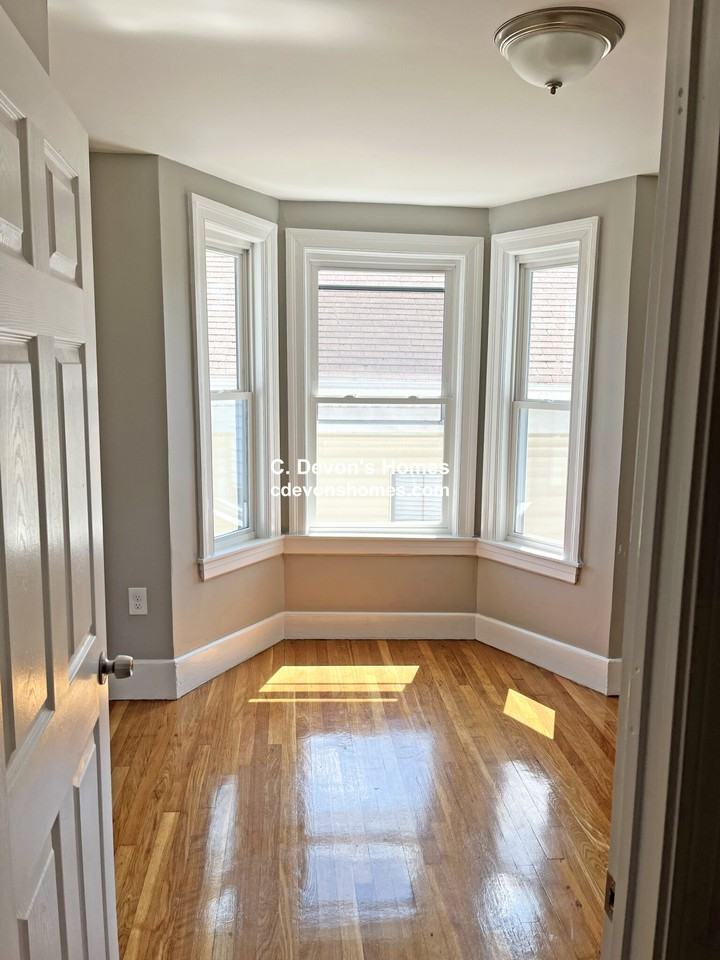 35 Burchstead Pl #2 - Photo 6 of 39