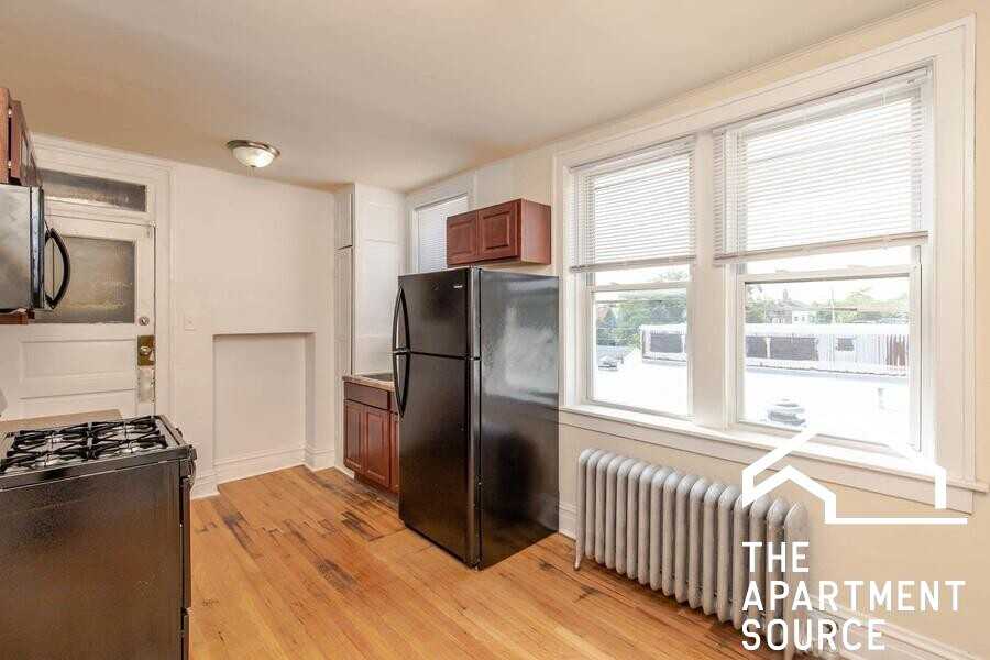 5011 W Cermak Rd #25 - Photo 2 of 7