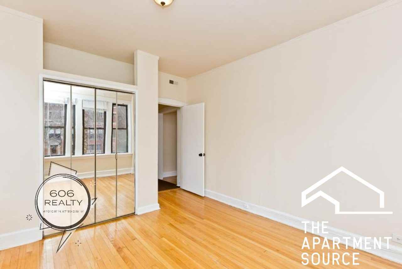 1024 South Hyde Park #3N - Photo 4 of 9