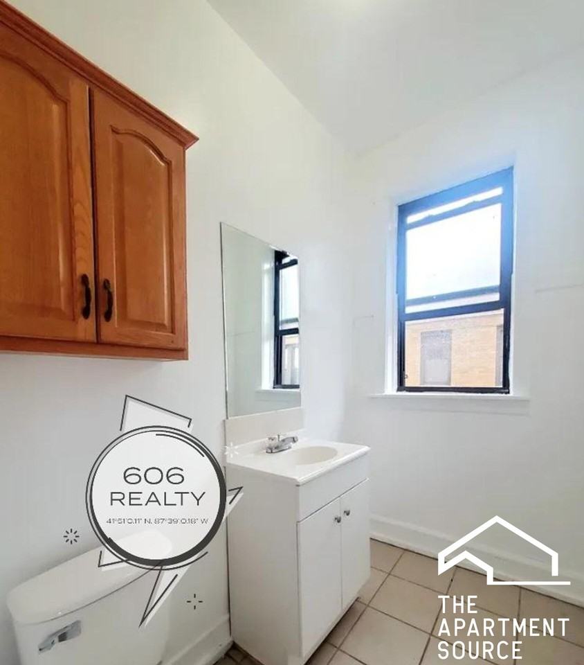 1024 South Hyde Park #3N - Photo 6 of 9