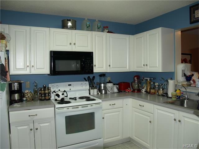 5 Evergreen Way - Photo 3 of 18