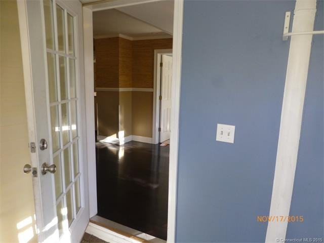 301 Alden Ave - Photo 2 of 7
