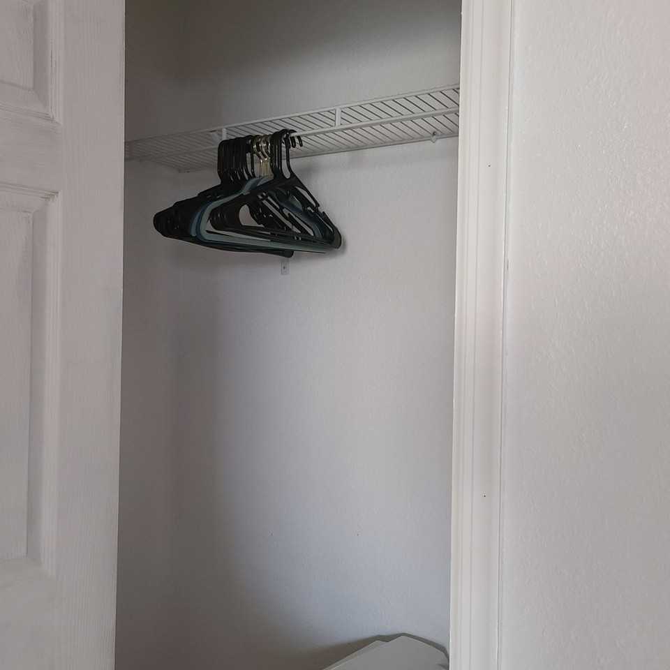 663 Sullivan St - Photo 3 of 6