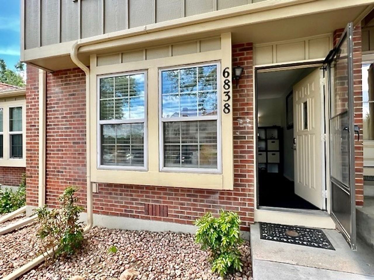 6838 Ravencrest Dr - Photo 2 of 45