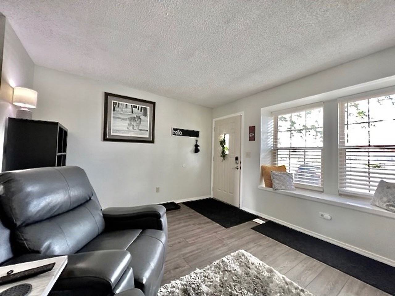 6838 Ravencrest Dr - Photo 5 of 45