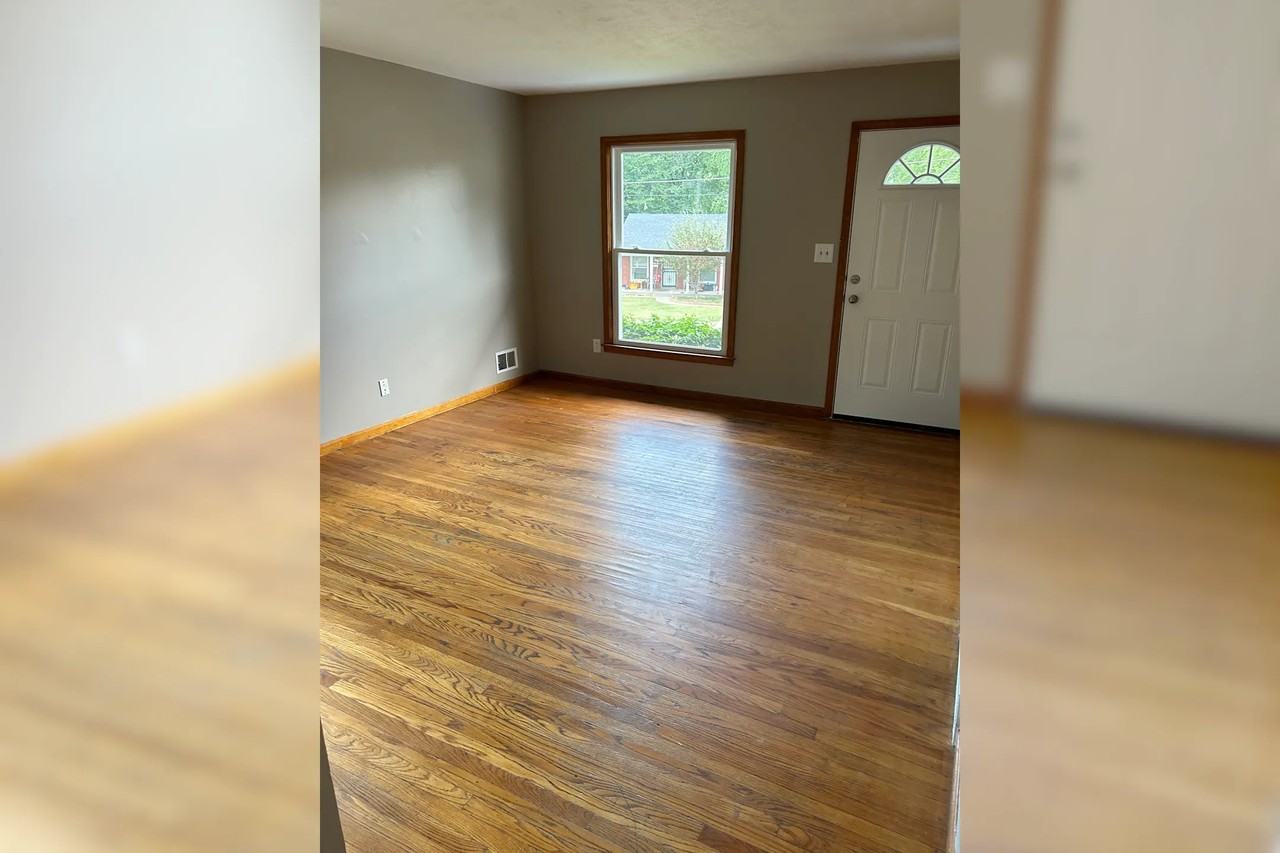 1630 Arling Ave - Photo 2 of 9