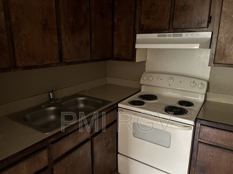 1803 Washington Ave #4 - Photo 6 of 11