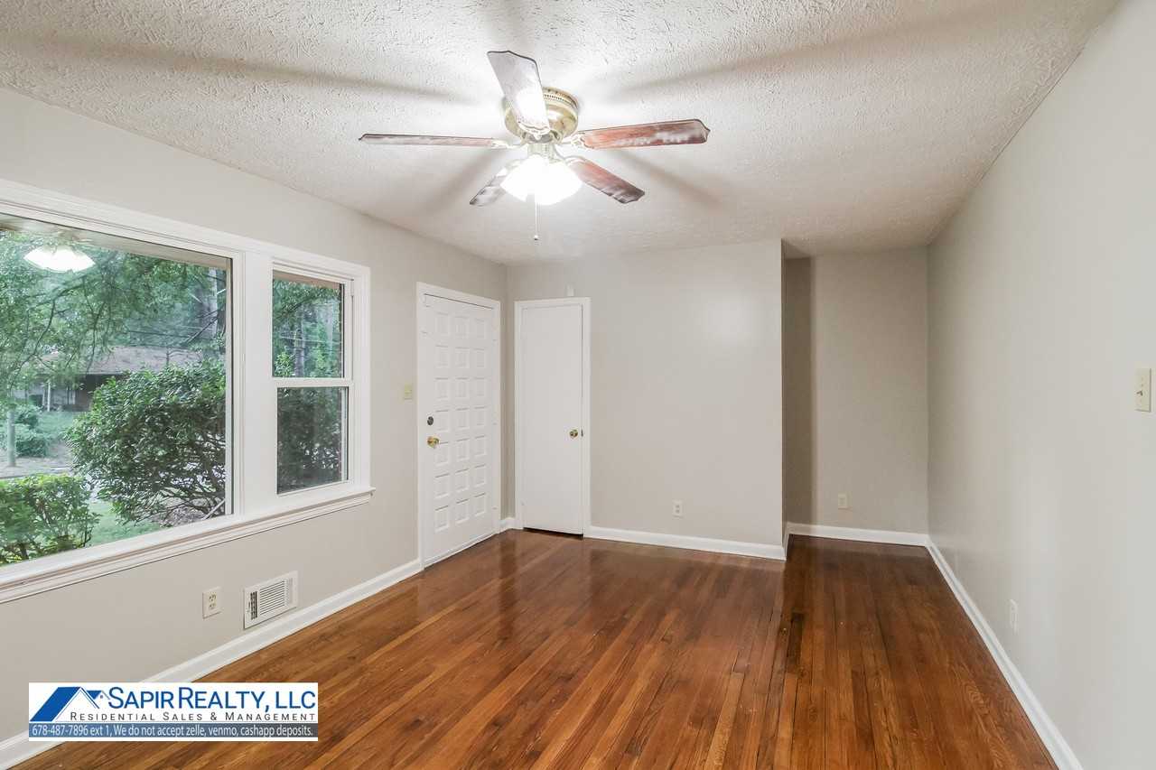 2694 Fairlane Dr Se - Photo 3 of 16