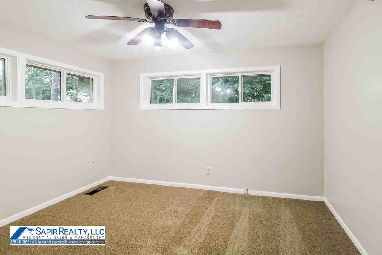 2694 Fairlane Dr Se - Photo 7 of 16