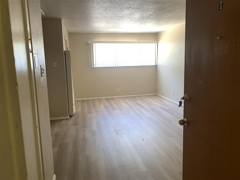 1520 Girard Blvd Ne - Photo 4 of 27