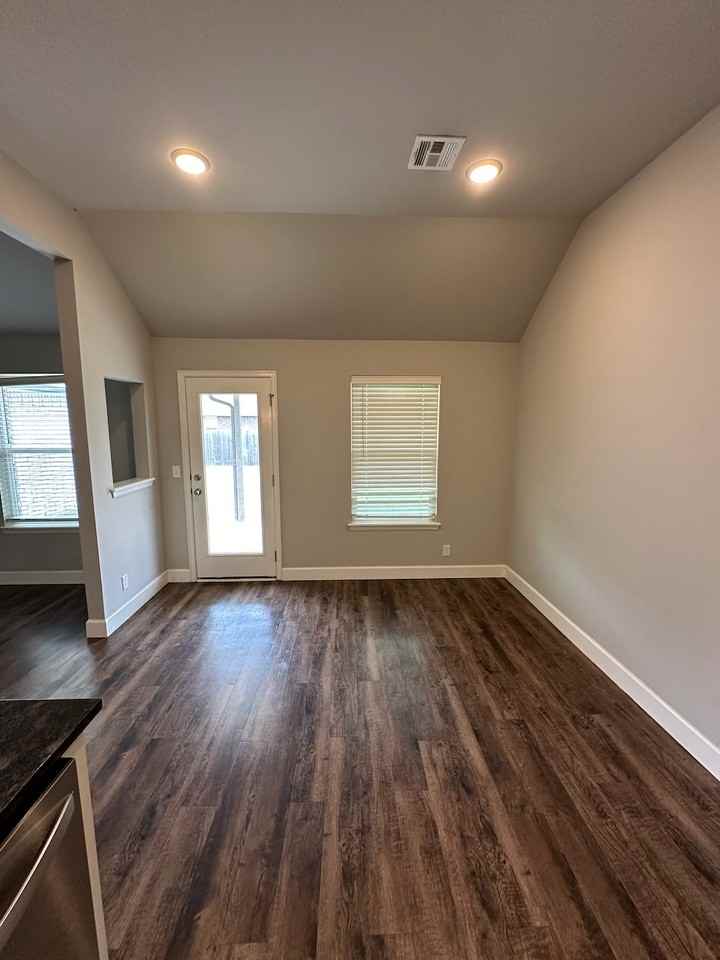 13318 S 19th Pl - Photo 5 of 14