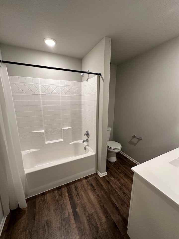 13318 S 19th Pl - Photo 7 of 14