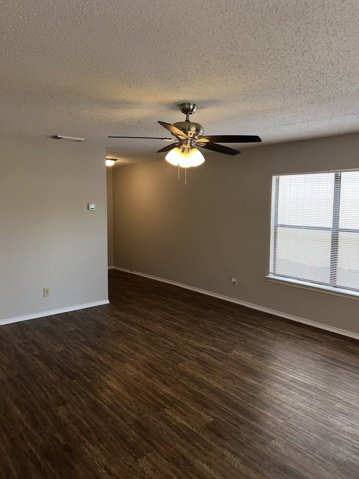 6931 Waterfall Pass - Photo 4 of 19