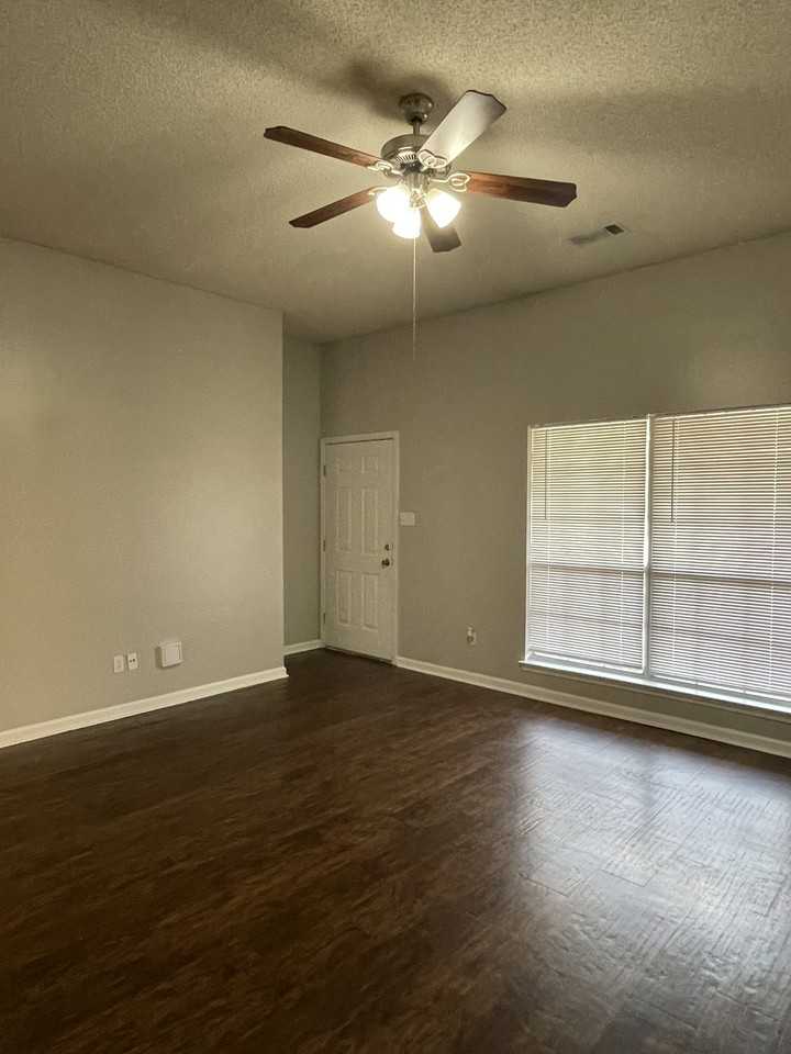 2814 Henson Pl - Photo 2 of 7