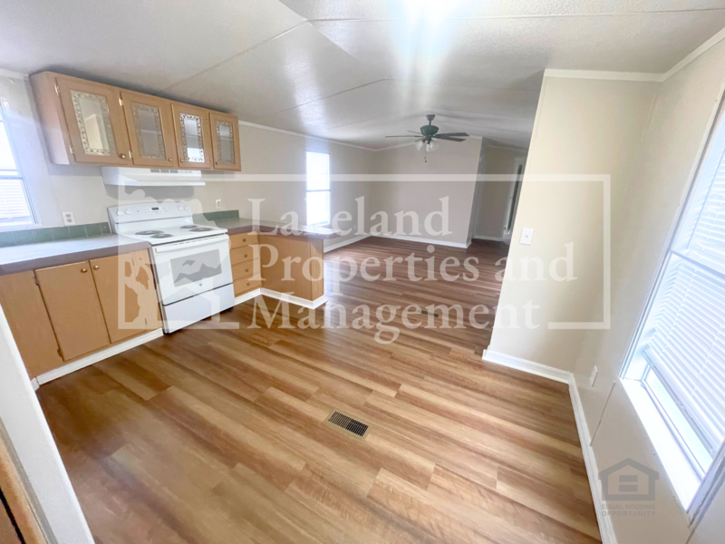 340 S Hankin Rd - Photo 2 of 14