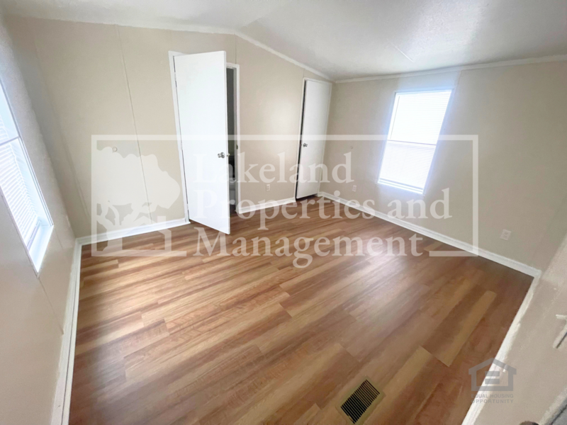 340 S Hankin Rd - Photo 7 of 14