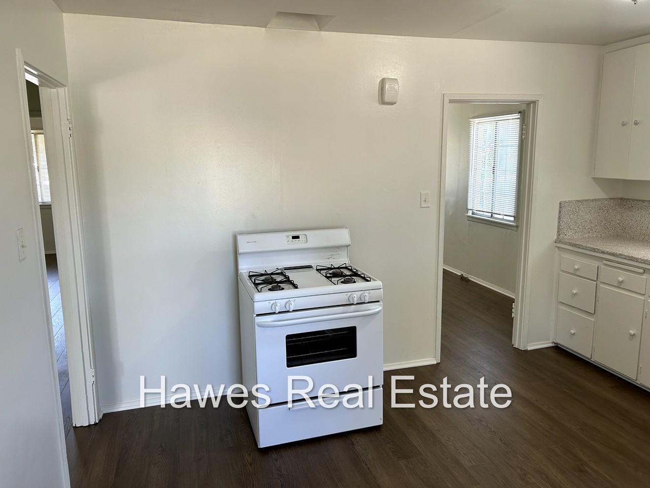 388 Drake Ave - Photo 6 of 17