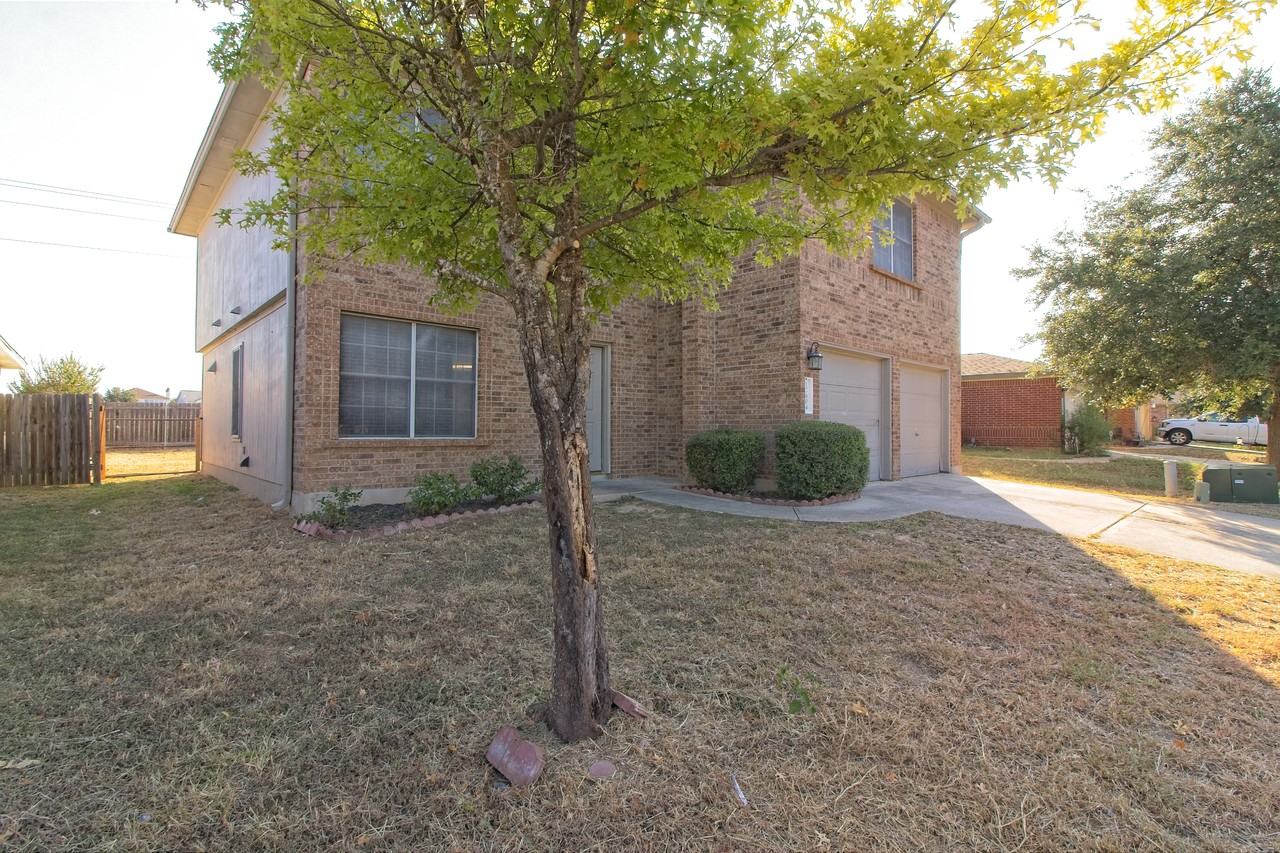 17604 Wiseman Dr - Photo 3 of 35