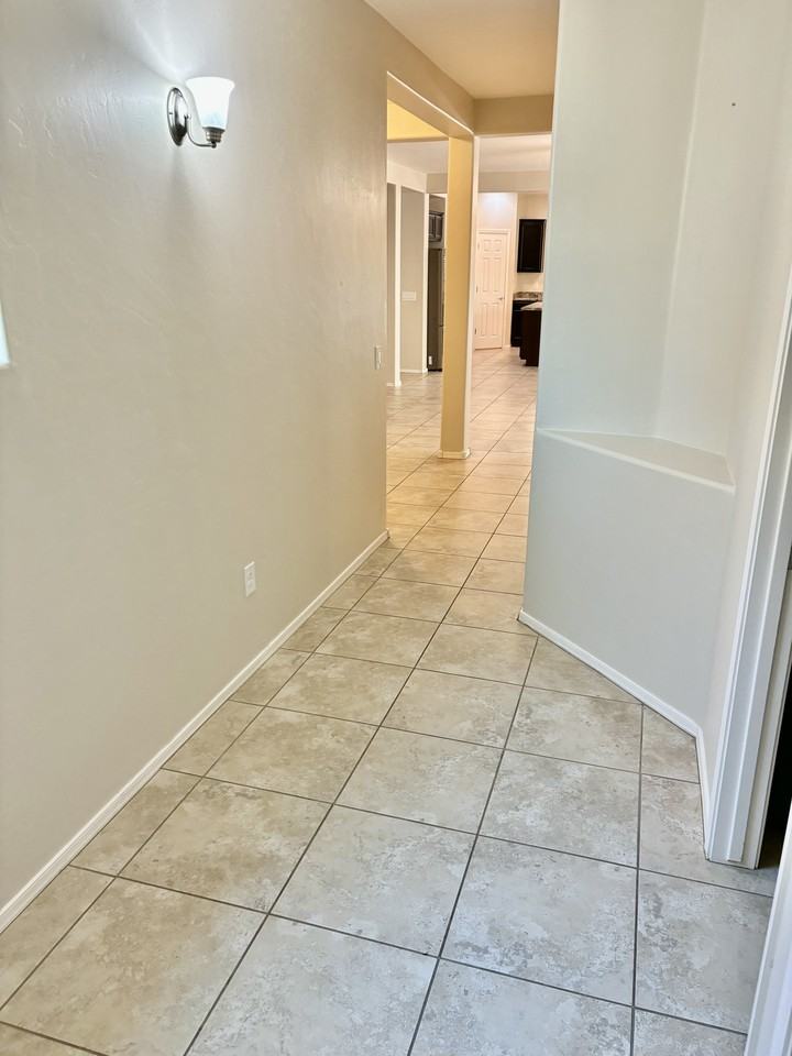 8807 W Irongate Rd - Photo 2 of 14