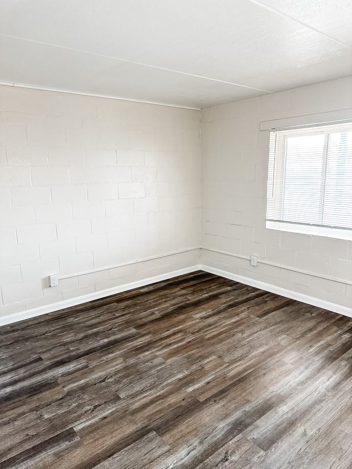 1201 Highland Ave - Photo 2 of 6