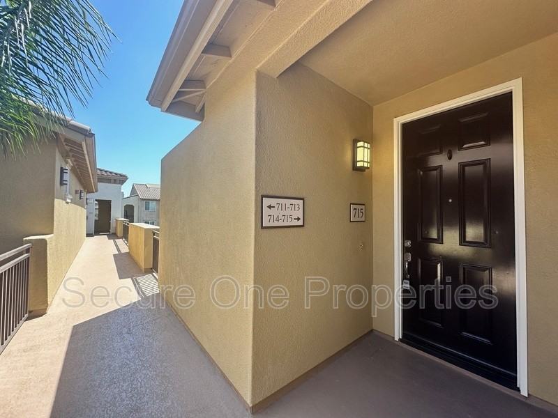 208 Riverdale Ct #715 - Photo 2 of 33