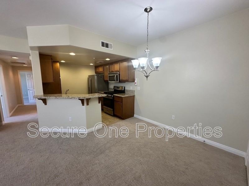 208 Riverdale Ct #715 - Photo 4 of 33