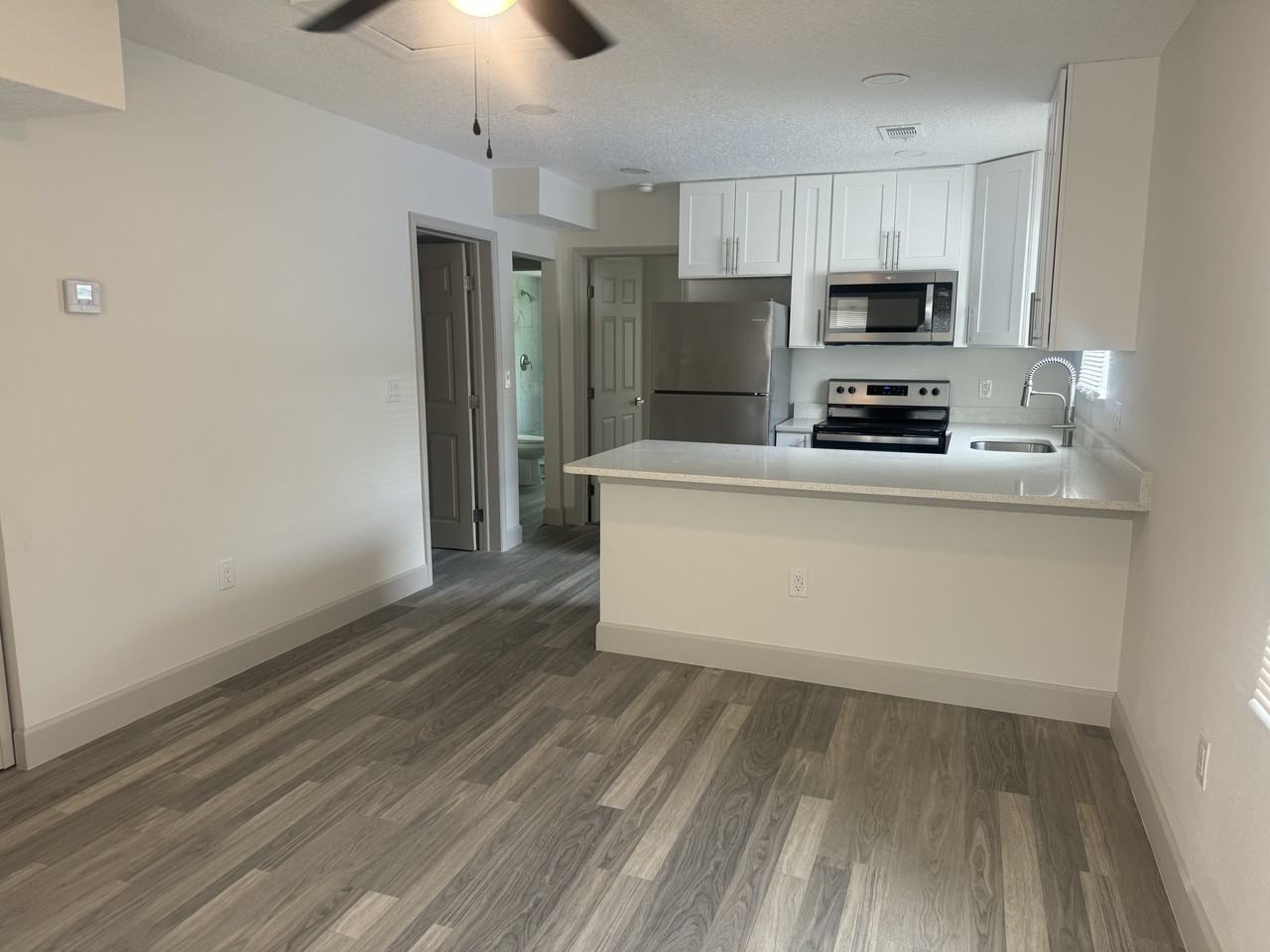 1147 La Salle St - Photo 3 of 11