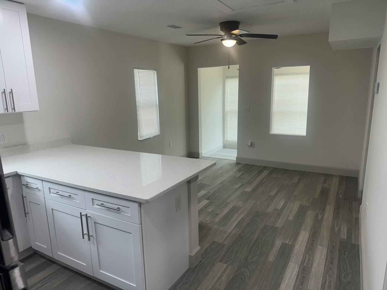 1147 La Salle St - Photo 7 of 11