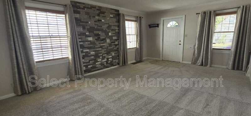 3914 Bowser Ave - Photo 3 of 26