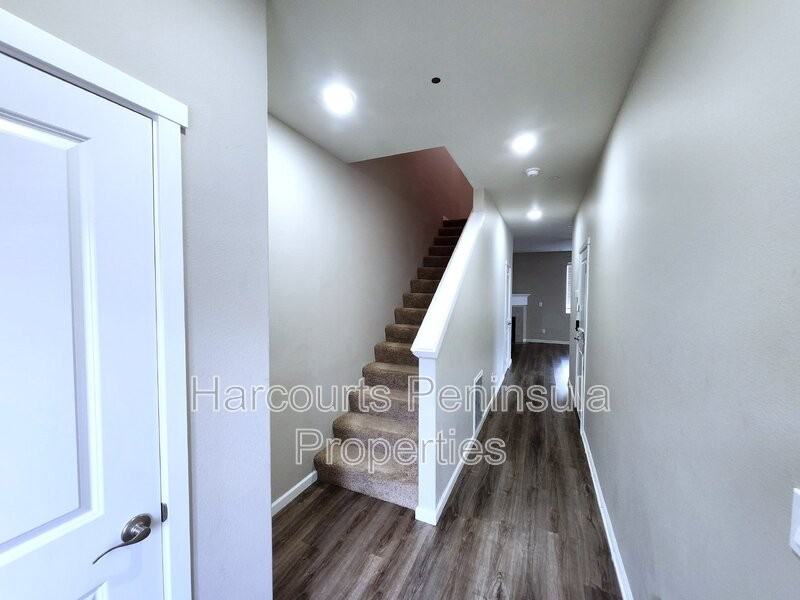 4785 Driftwood St - Photo 3 of 29