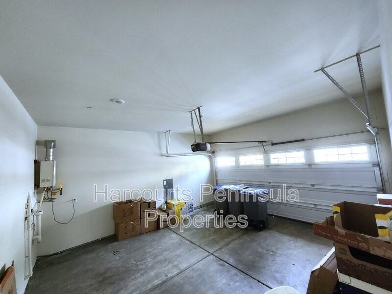 4785 Driftwood St - Photo 5 of 29