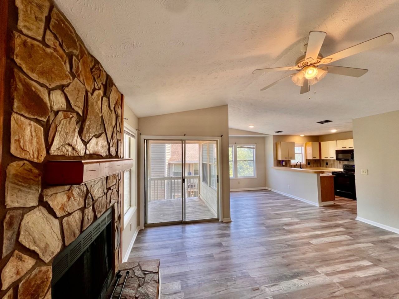 Stewarts Creek Condominiums - Photo 3 of 27