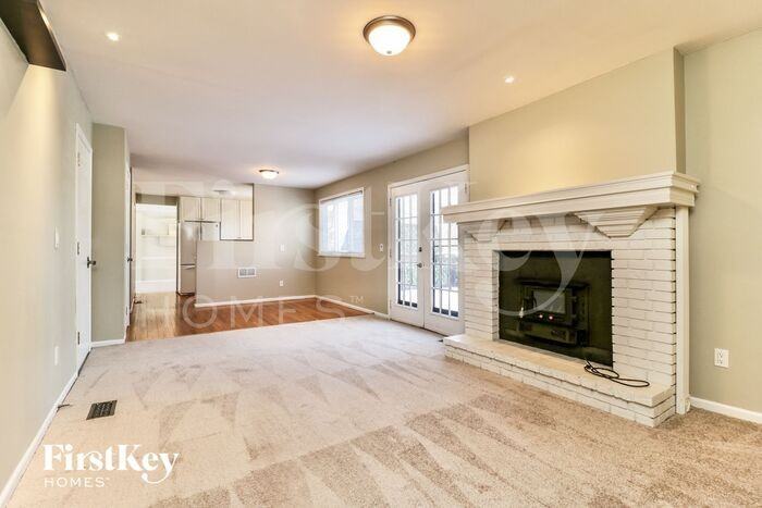 9 Cedar Glen Ct - Photo 3 of 15