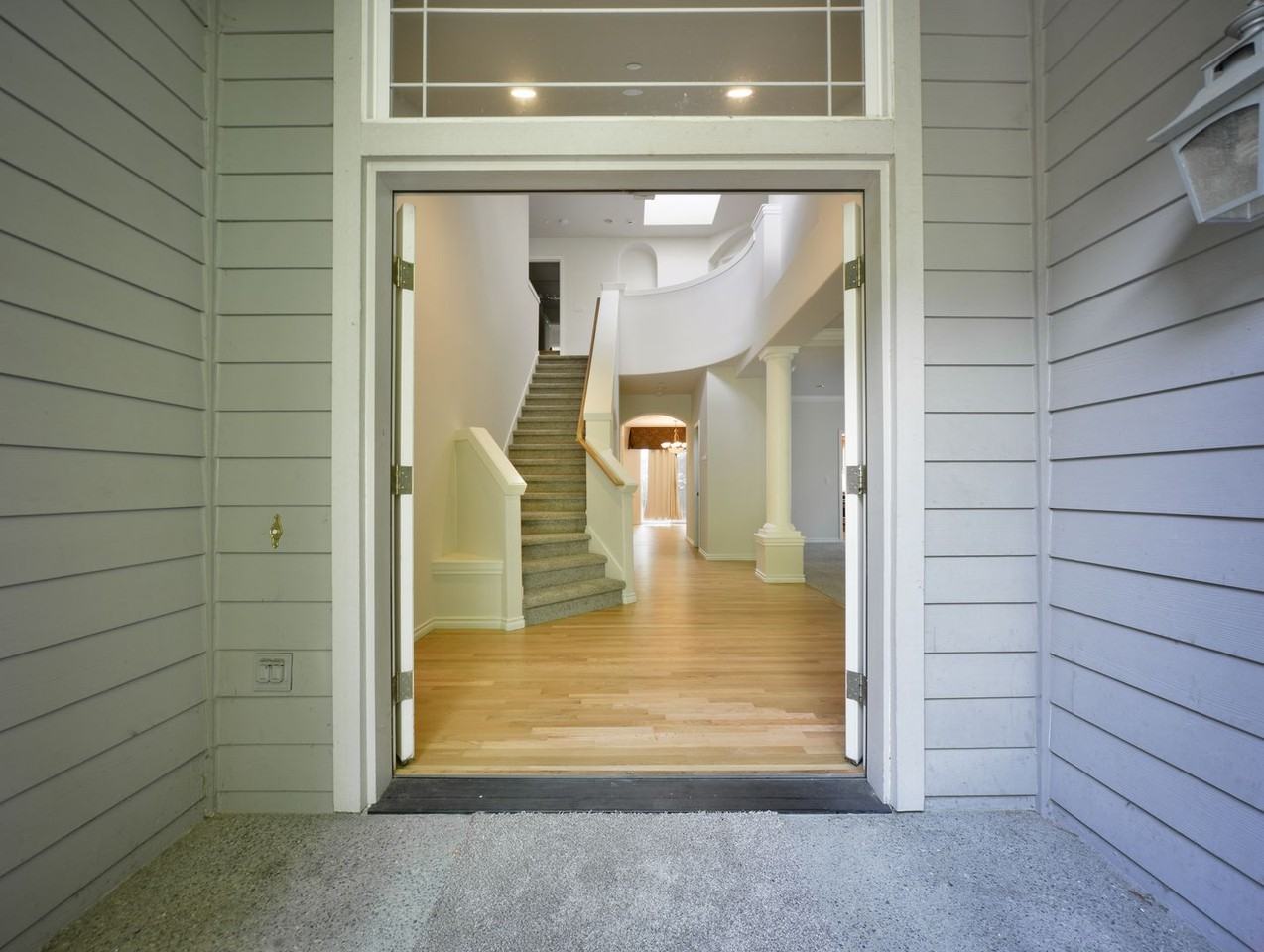 8428 Ne 147th Pl - Photo 3 of 50