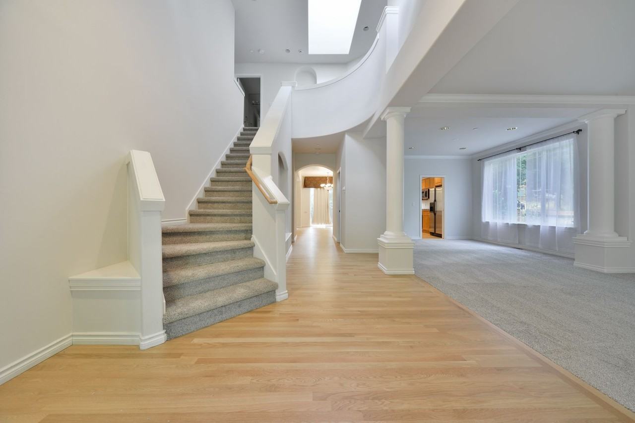 8428 Ne 147th Pl - Photo 4 of 50