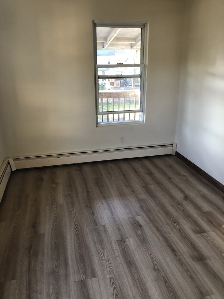 42 Spruce Street - Photo 6 of 8