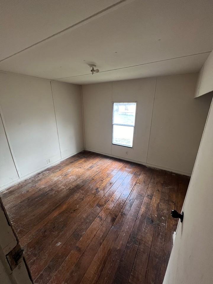 144 Willow St - Photo 3 of 16