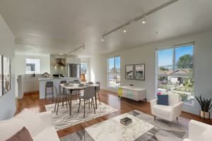 featured image of 2728 Oregon St